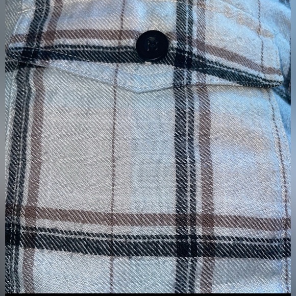 PreOwned Like New Blue Ocean Color Flannel Size Medium Lost Company. - Picture 8 of 11
